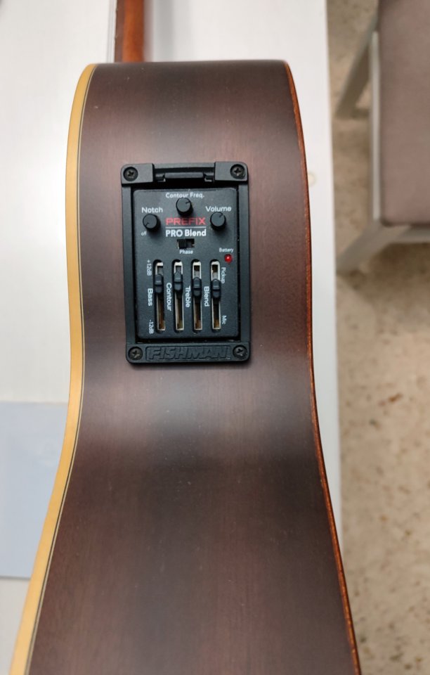 Guitarra española ALHAMBRA 7/8  ( ZURDO ) electrificada de fábrica con pastilla y micro FISHMAN Prefix-Pro Blend E2