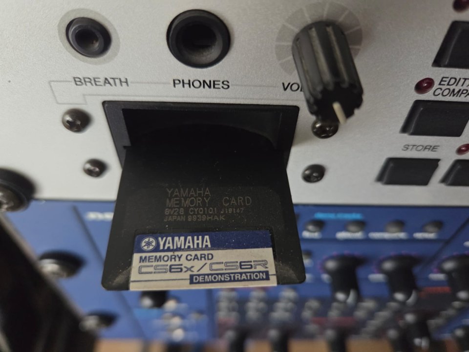 Yamaha CS6R de segunda mano · Foto 3 de 5 · Araba · 900 €