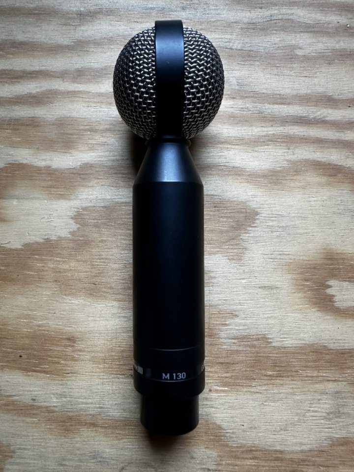 Micrófono BEYERDYNAMIC M130 de cinta (mod original)