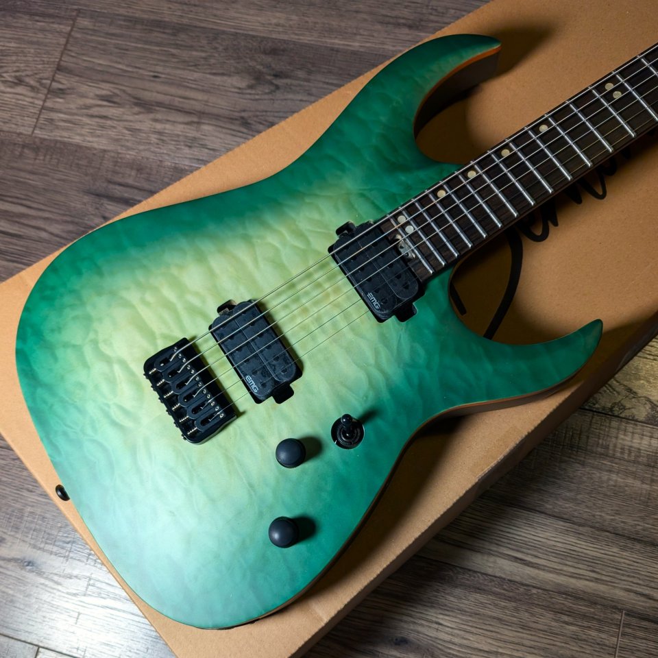 Harley Benton Amarok-BT EGNT Quilted Burst Barítona de segunda mano · Foto 2 de 4 · SC Tenerife · 385 €