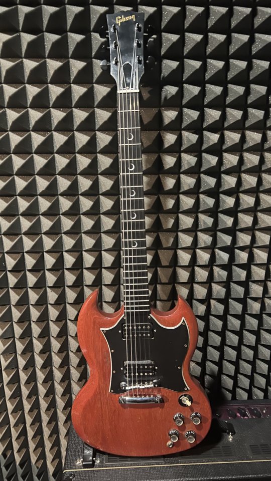 Gibson SG Special faded crescent moon cherry