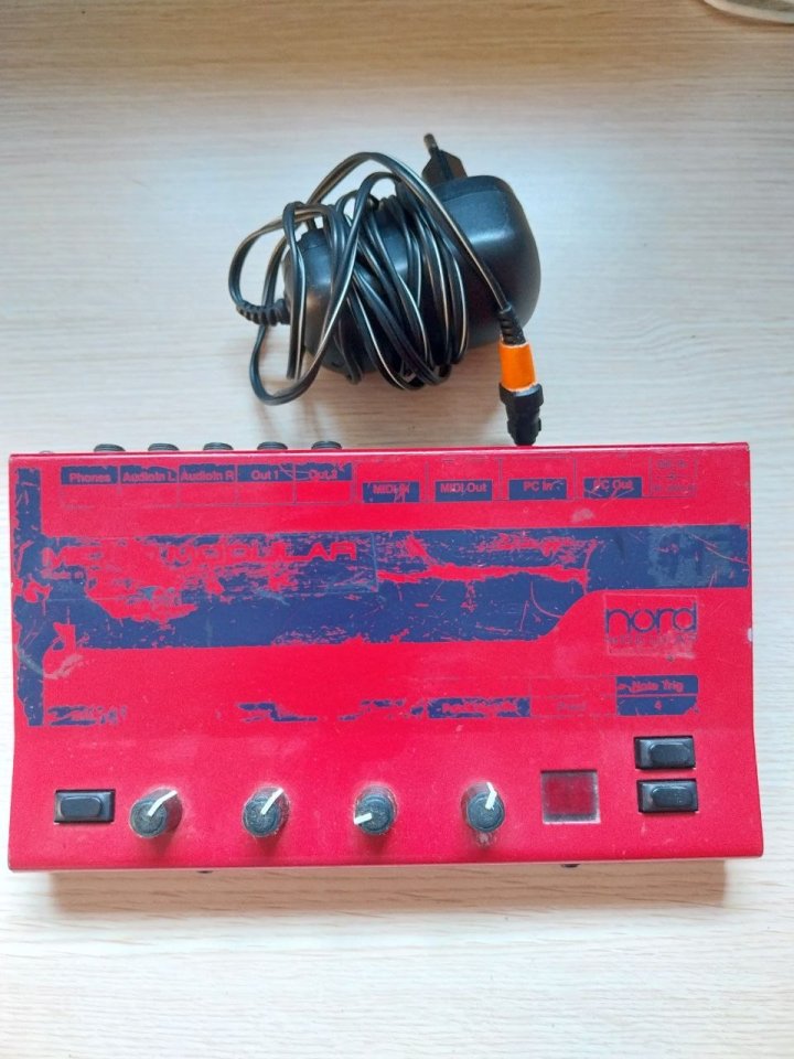 Nord Micromodular de segunda mano · Murcia · 275 €