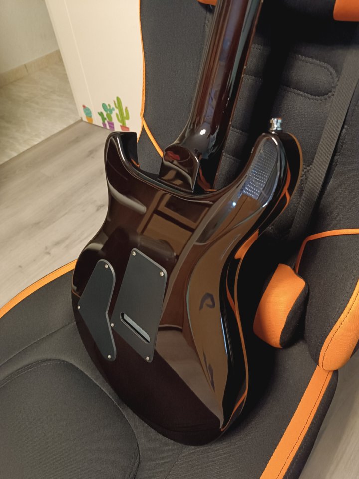 PRS SE STUDIO de segunda mano · Foto 3 de 10 · Asturias · 800 €