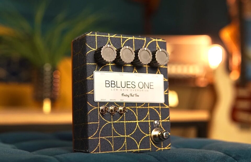 Finding That Tone Bblues One Art Déco Fabric