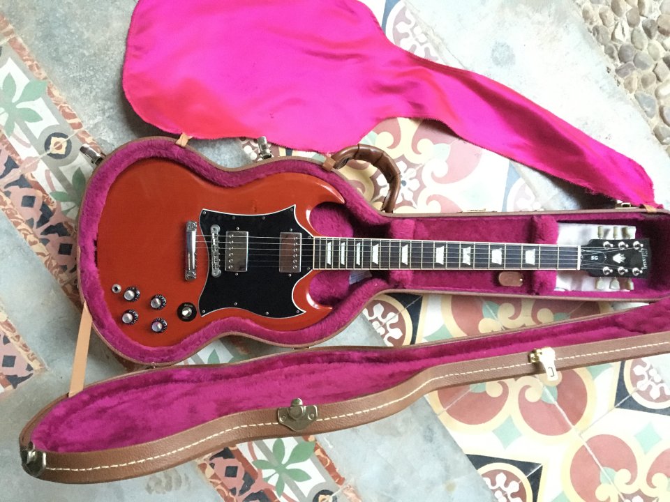 cambio SG de 2001 por Epiphone Casino Elitist