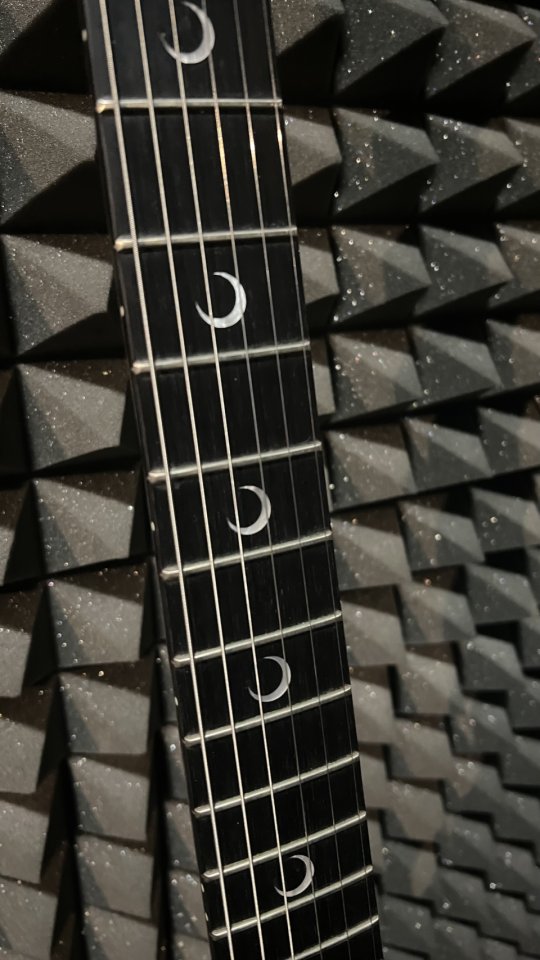 Gibson SG Special faded crescent moon cherry