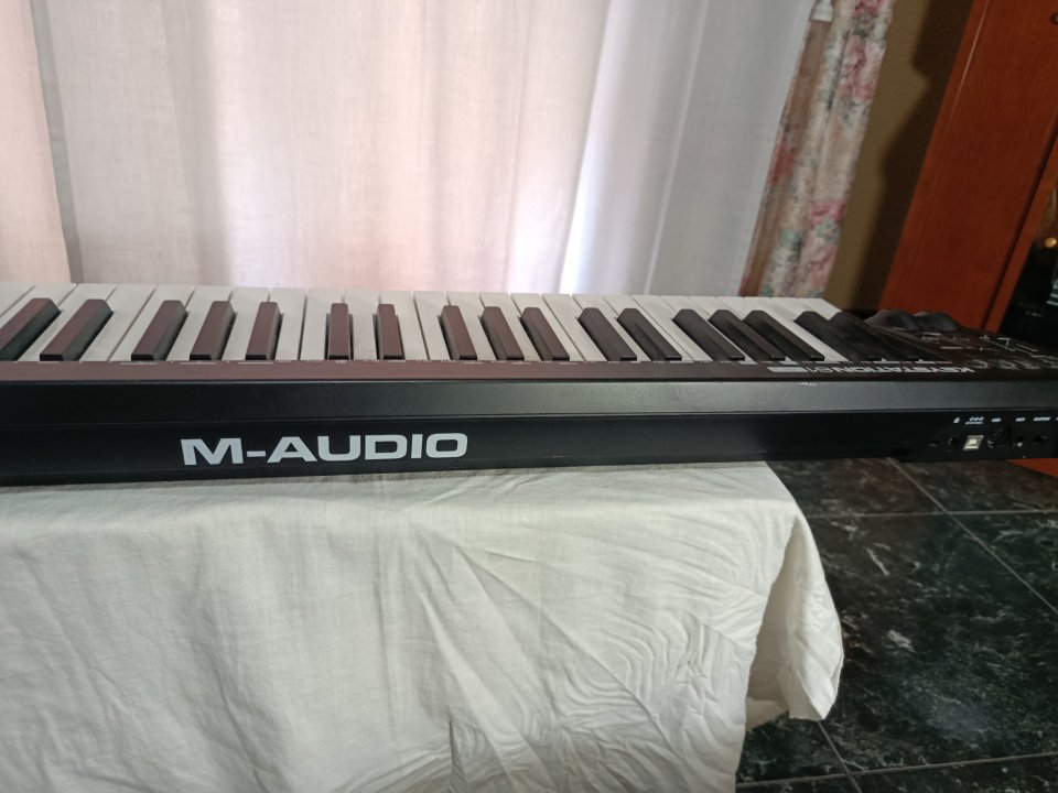 Teclado M-AUDIO 61 KEYSTATION -- Envio Incluido -- de segunda mano · Foto 3 de 4 · Jaén · 100 €