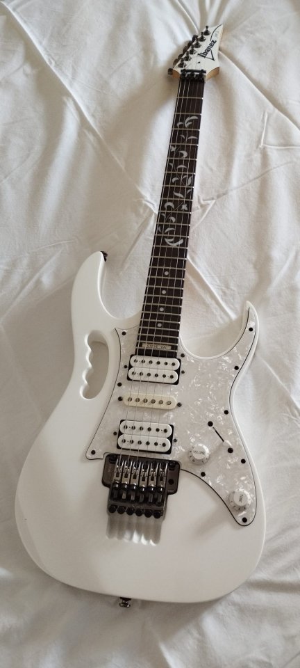 Ibanez - jem 555 WH de segunda mano · Foto 7 de 8 · Palencia · 700 €