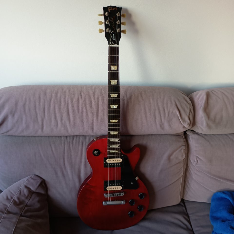 Gibson Les Paul Studio Faded de segunda mano · Foto 1 de 4 · Málaga · 850 €