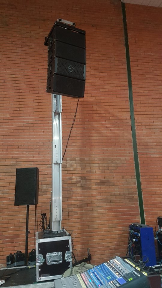 Line Array MAGA ME10V de segunda mano · Foto 2 de 3 · Cuenca · 1000 €