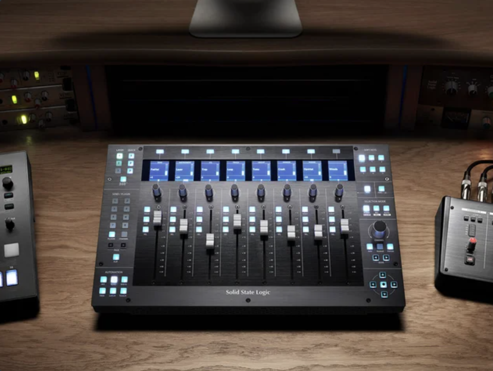 Solid State Logic UF-8 SSL Controlador 8 faders automatizados