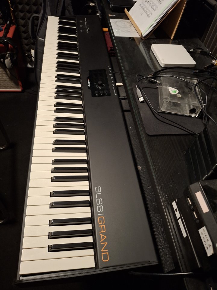 Studio Logic SL88 GRAND