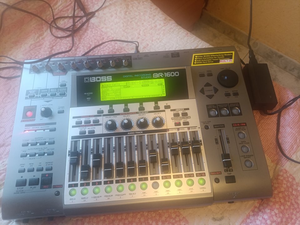 BOSS BR-1600CD de segunda mano · Foto 5 de 6 · Castellón · 380 €