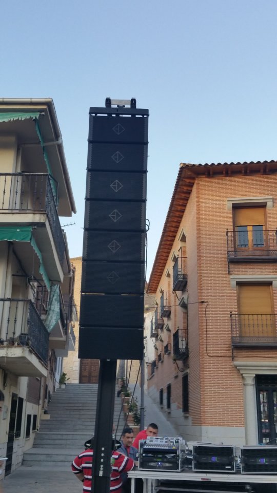 Line Array MAGA ME10V de segunda mano · Foto 3 de 3 · Cuenca · 1000 €