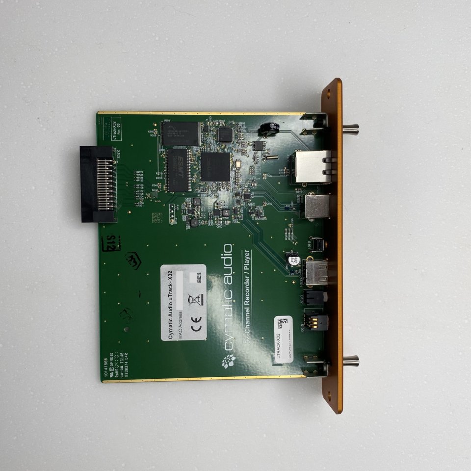 CYMATIC Audio UTRACK-X32 de segunda mano · Foto 2 de 4 · Pontevedra · 200 €