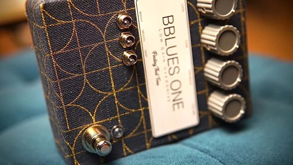 Finding That Tone Bblues One Art Déco Fabric