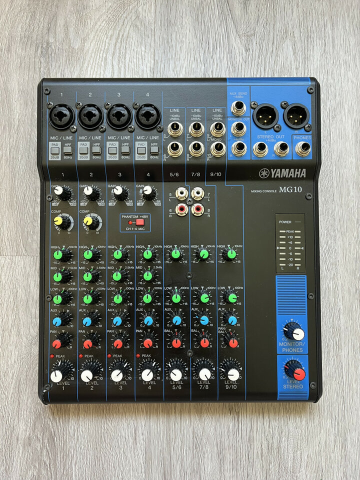 Yamaha MG10 en muy buen estado