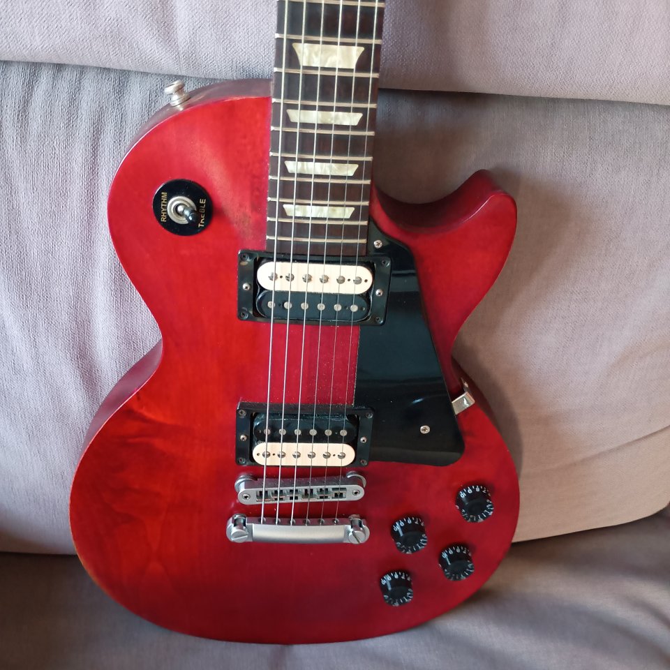 Gibson Les Paul Studio Faded de segunda mano · Foto 4 de 4 · Málaga · 850 €