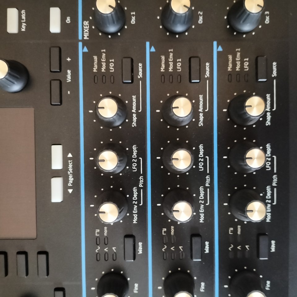 Novation Peak de segunda mano · Foto 5 de 5 · Asturias · 990 €