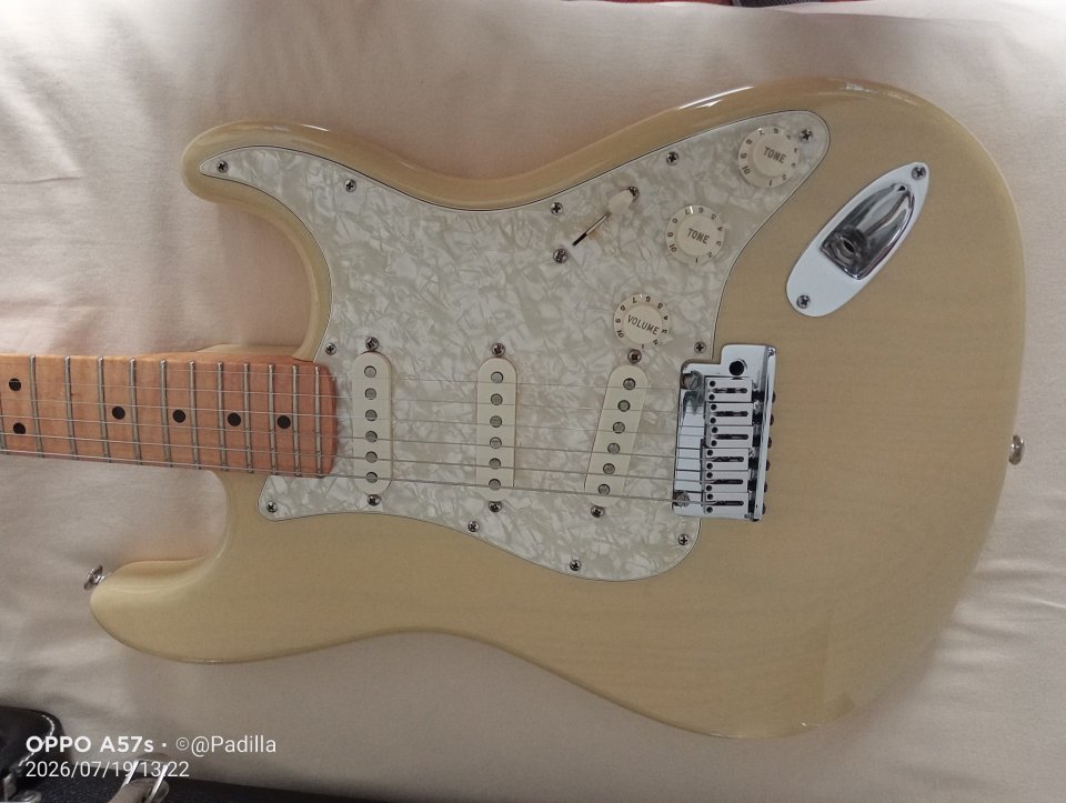 Fender Custom Shop Classic Stratocaster 2007. de segunda mano · Foto 1 de 8 · A Coruña · 3456 €
