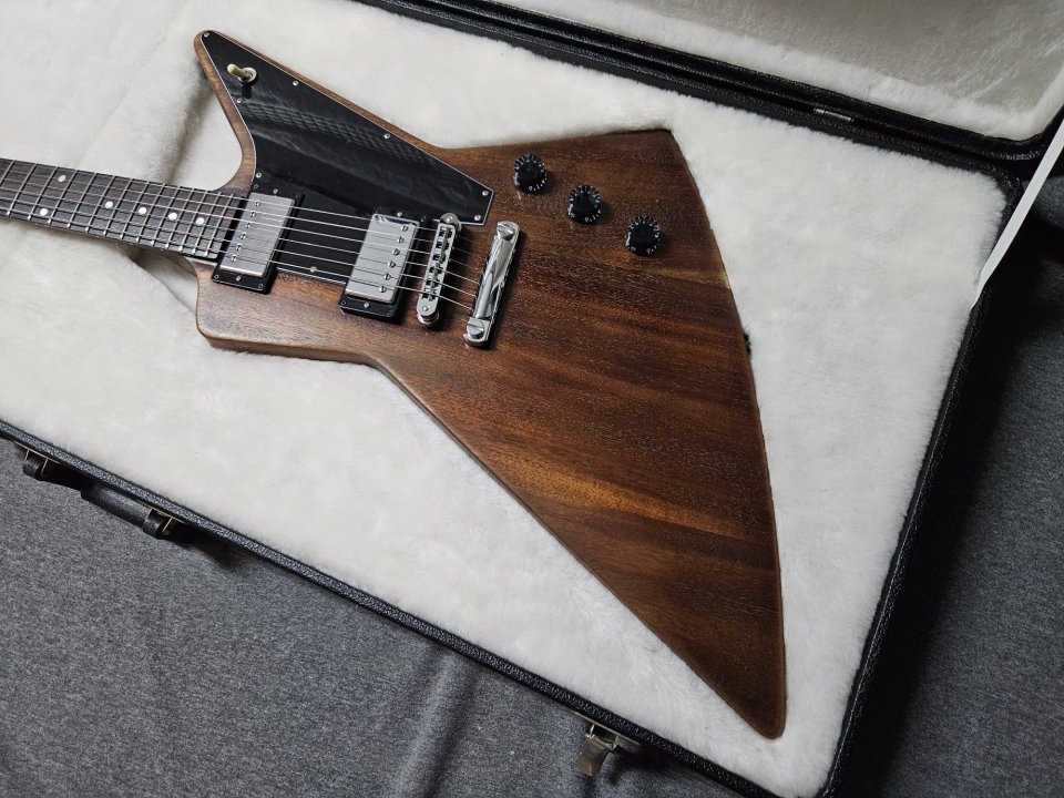 Gibson Explorer Faded USA 2008 mejorada + Estuche de segunda mano · Foto 2 de 10 · Granada · 1200 €