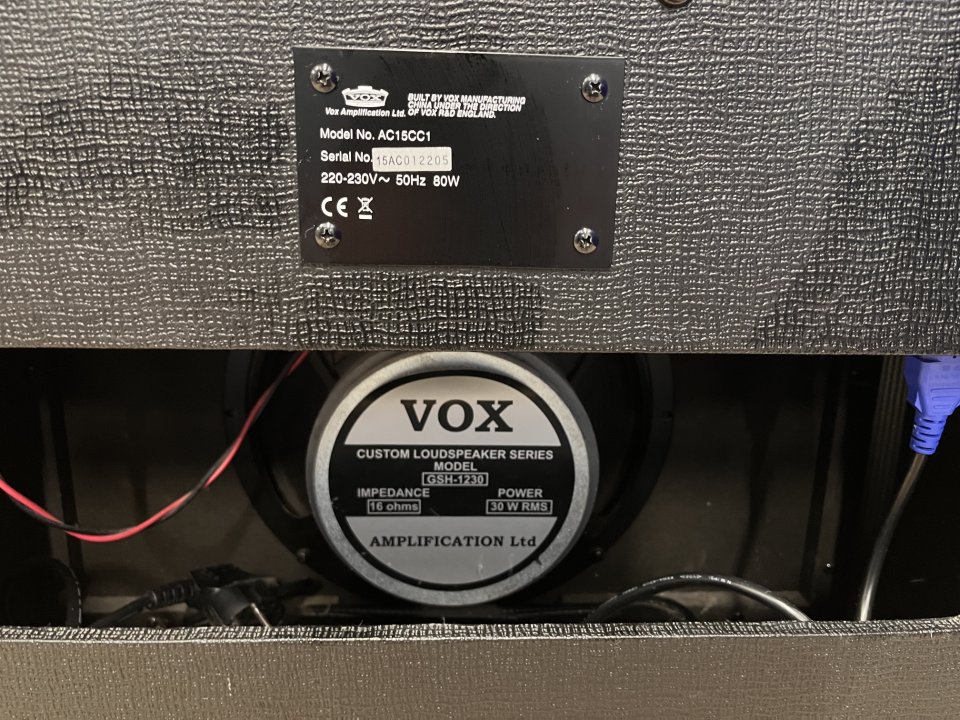 Vox AC15CC1 Custom Classic 15-Watt 1x12" Guitar Combo 2006 - 2010 - Black de segunda mano · Foto 2 de 6 · Barcelona · 479 €