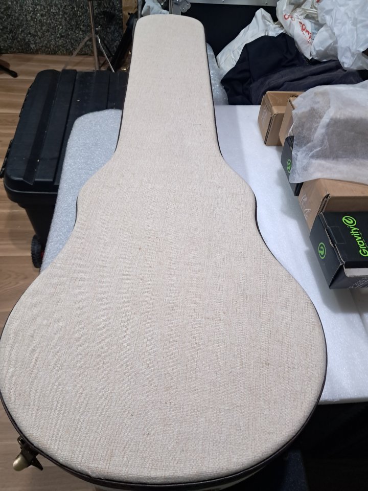Guitarra Les Paul Custom Ibanez del 76 en perfectísimo estado de segunda mano · Foto 10 de 10 · Cádiz · 1500 €
