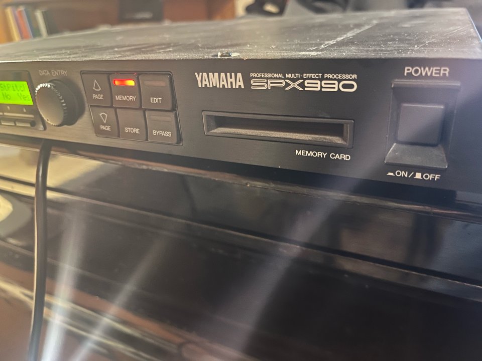 Yamaha SPX990 de segunda mano · Foto 2 de 4 · Barcelona · 170 €