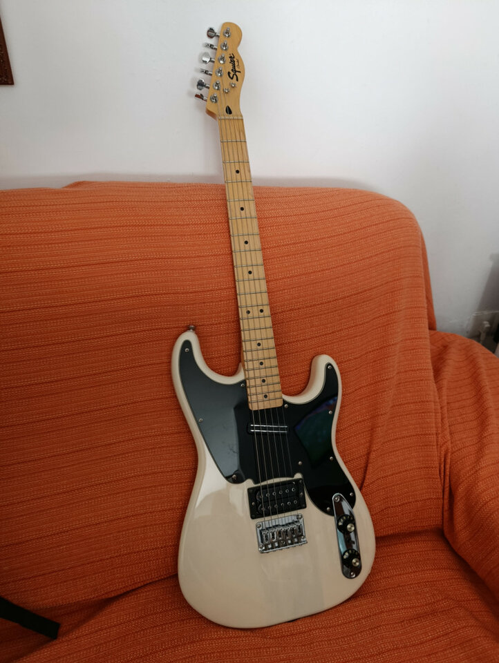 Squier 51 by Fender (También cambio)
