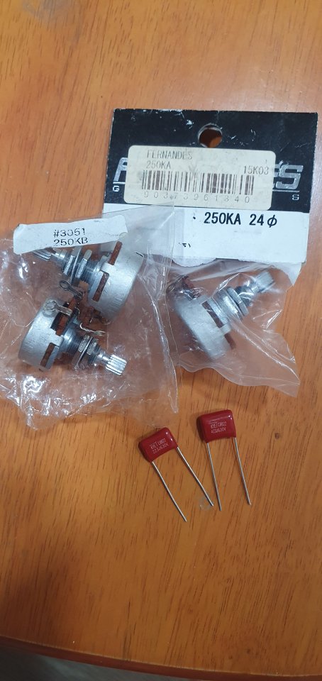 Full Set Potenciometros Fernandes (Noble, Japan) de segunda mano · Foto 1 de 5 · Valencia · 30 €