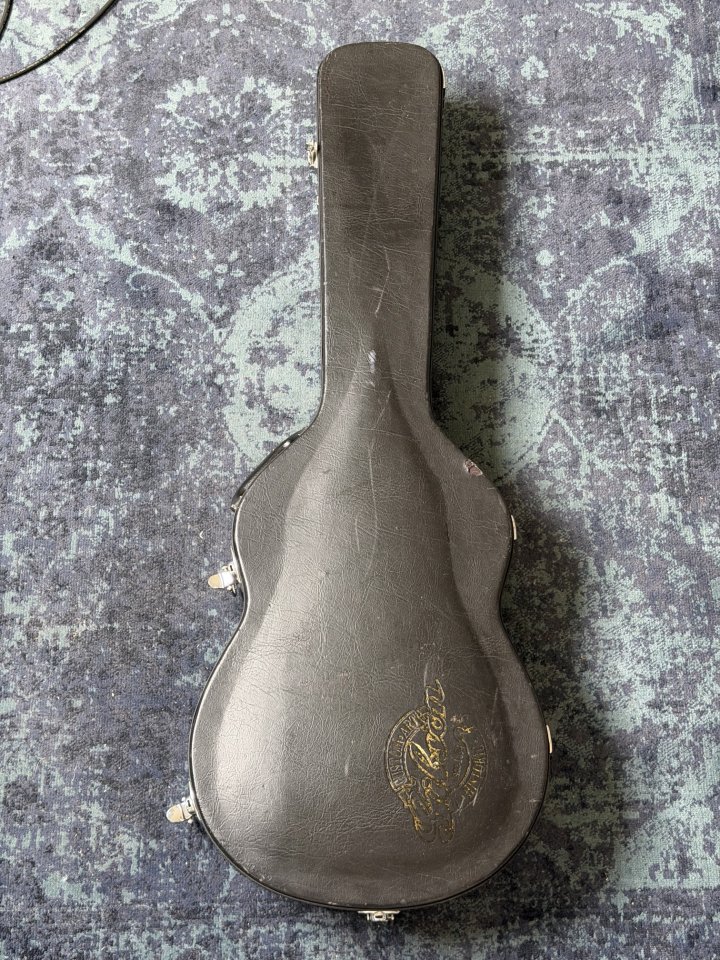 Gibson Les Paul Art & Historic Custom Shop Case de segunda mano · Foto 1 de 7 · Madrid · 200 €