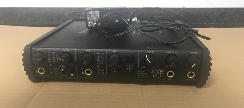 Interfaz de audio de segunda mano · Foto 1 de 2 · Bizkaia · 200 €