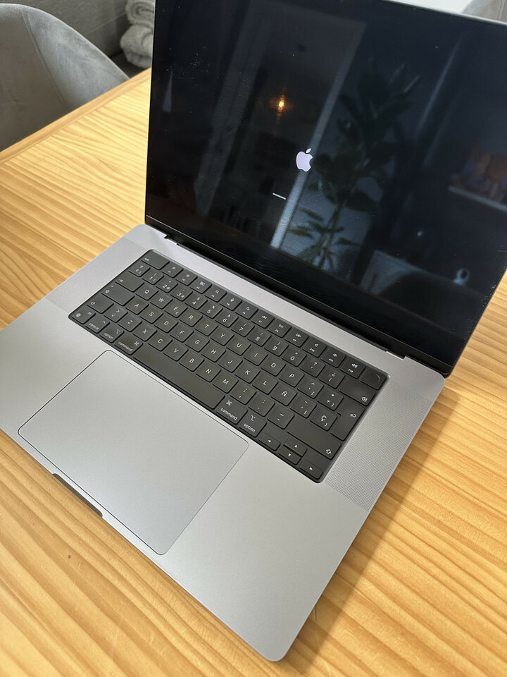 MacBook Pro M1 16 pulgadas