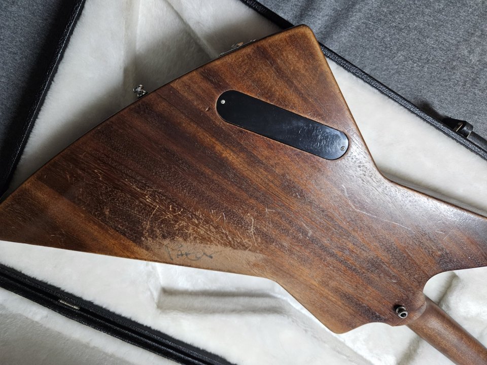 Gibson Explorer Faded USA 2008 mejorada + Estuche de segunda mano · Foto 7 de 10 · Granada · 1200 €