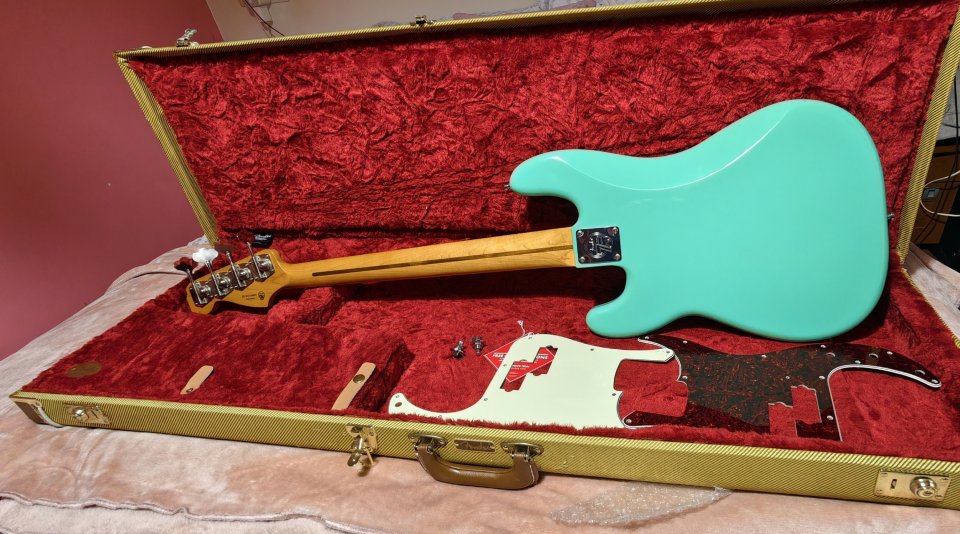 Fender Precision Vintera 50's Seafoam Green edición 75 Aniversario (2021)