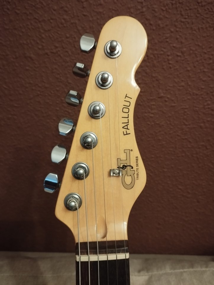 Guitarra eléctrica G&L Tribute Fallout