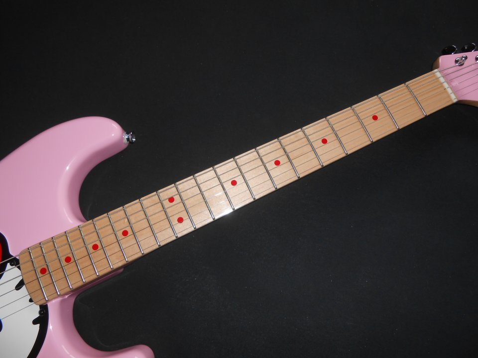 Squier Stratocaster Hello kitty (Extras)
