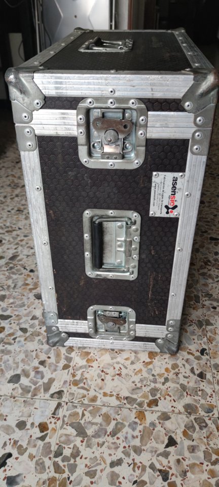 Flightcase Rack 4U flotante