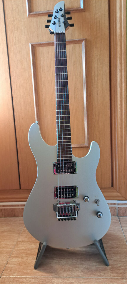 Yamaha RGX520DZ con pastillas Seymour Duncan Mayhem
