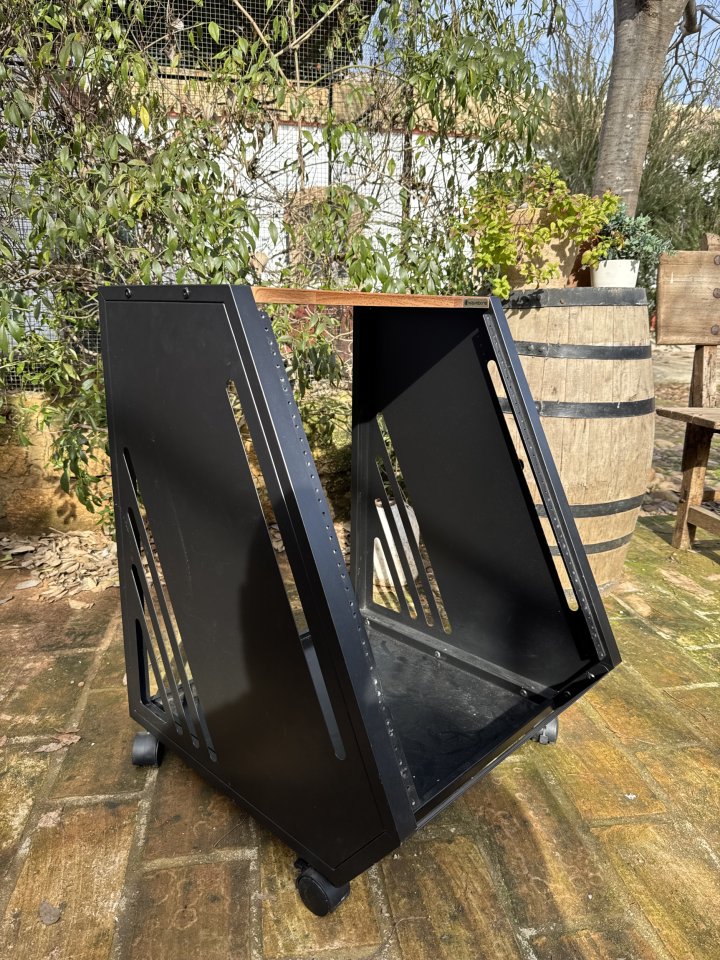 Wavebone Fin Rackmount Case Wood 19”