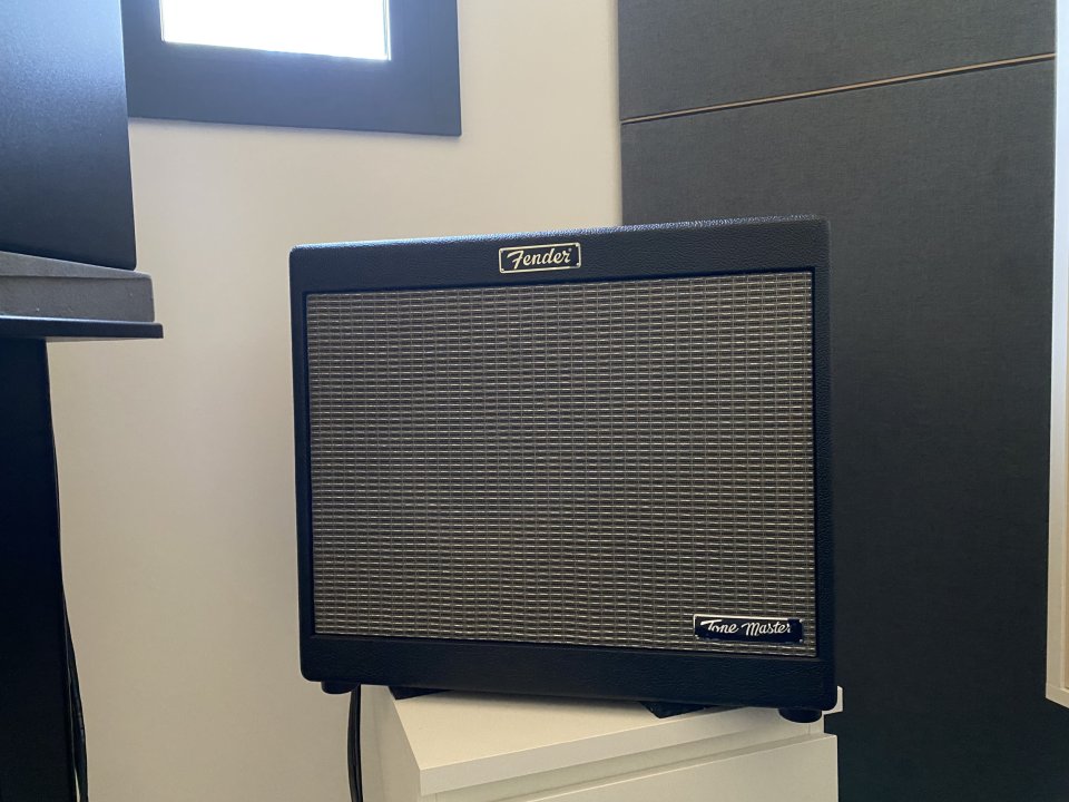 Fender tone master fr 10