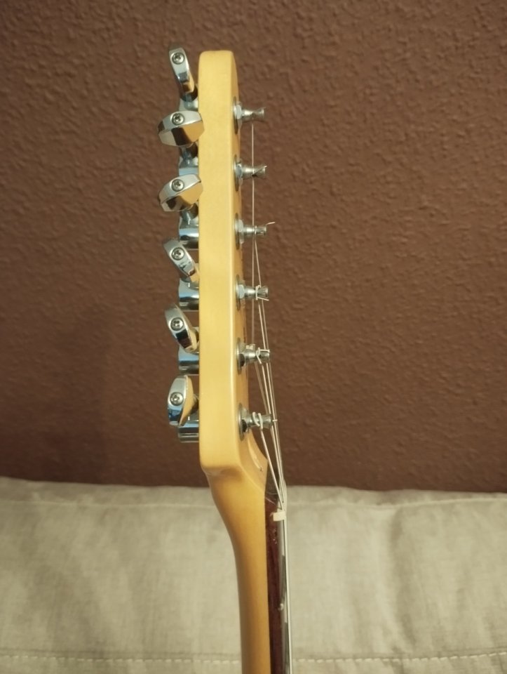 Guitarra eléctrica G&L Tribute Fallout