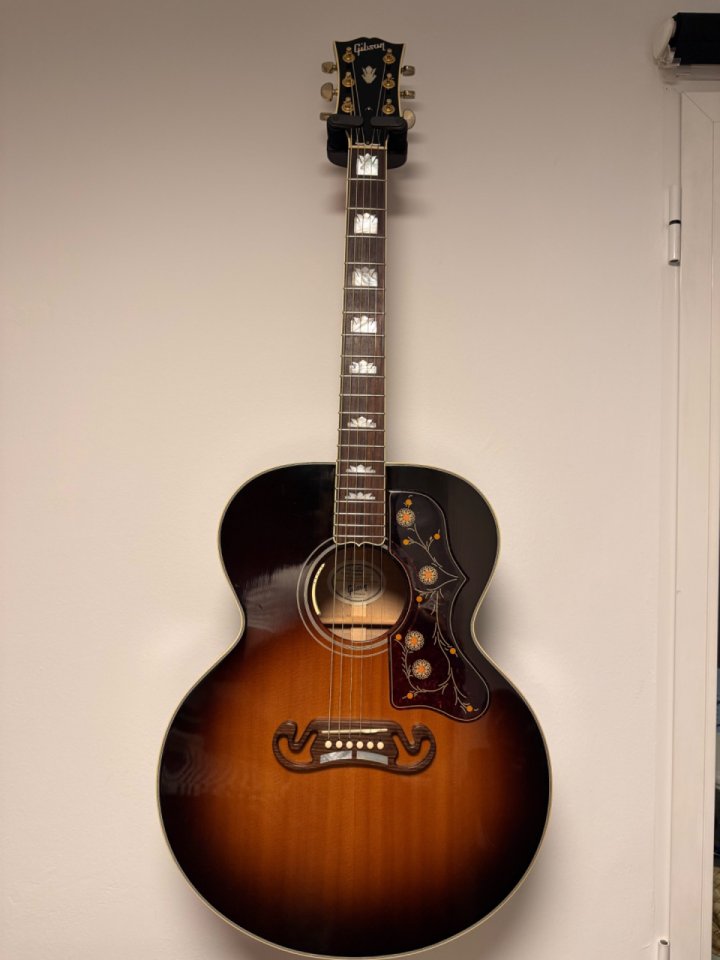 Gibson SJ200 Standard 2016 Sunburst de segunda mano · Cádiz · 3600 €