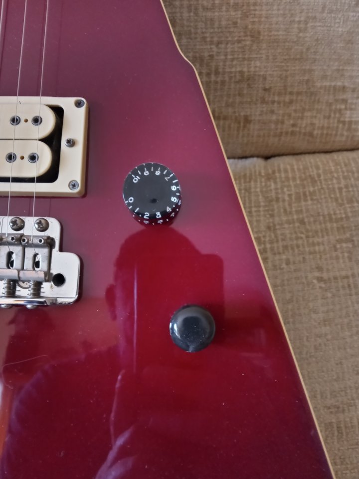 Ibanez serie x flying V de segunda mano · Foto 4 de 10 · Navarra · 250 €