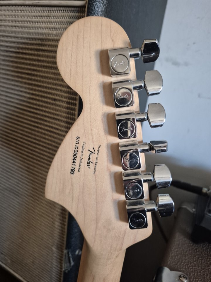 Squier Satin Trans Fat Strat HH