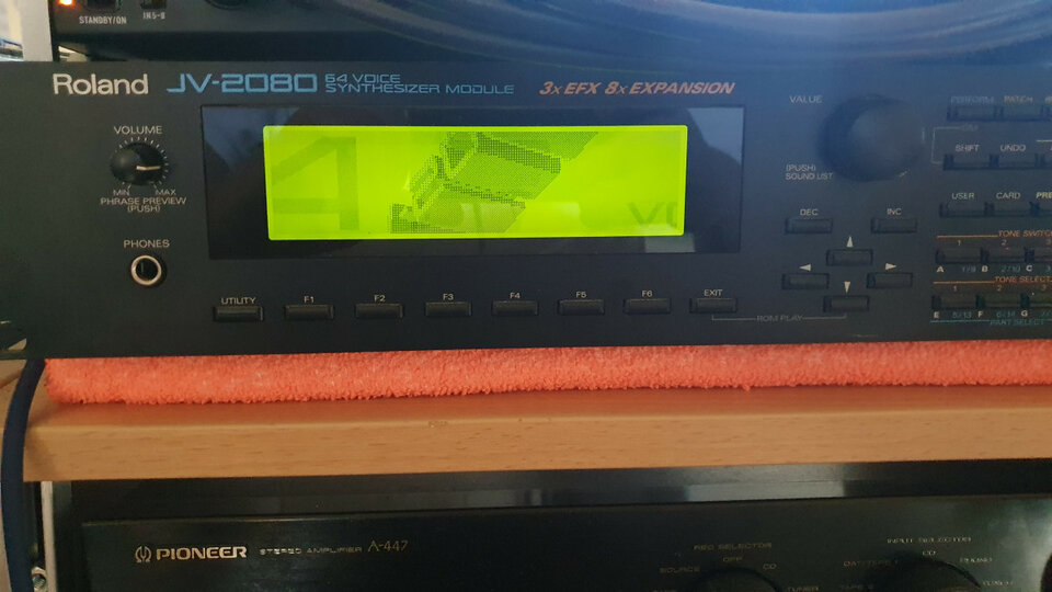 Roland JV2080 + 3 Expansiones