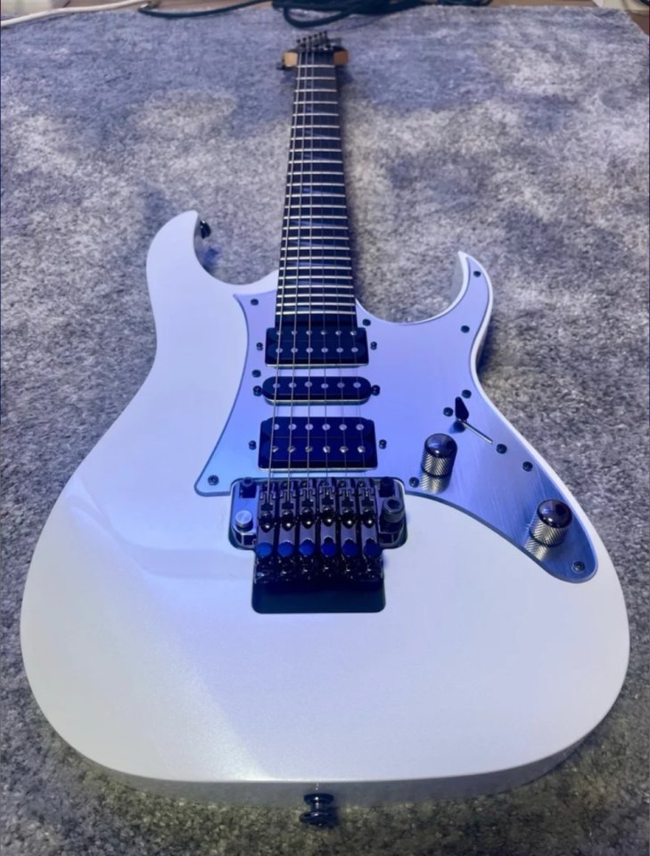 Ibanez Prestige RG2550Z Made in Japan de segunda mano · Foto 1 de 9 · Segovia · 1000 €