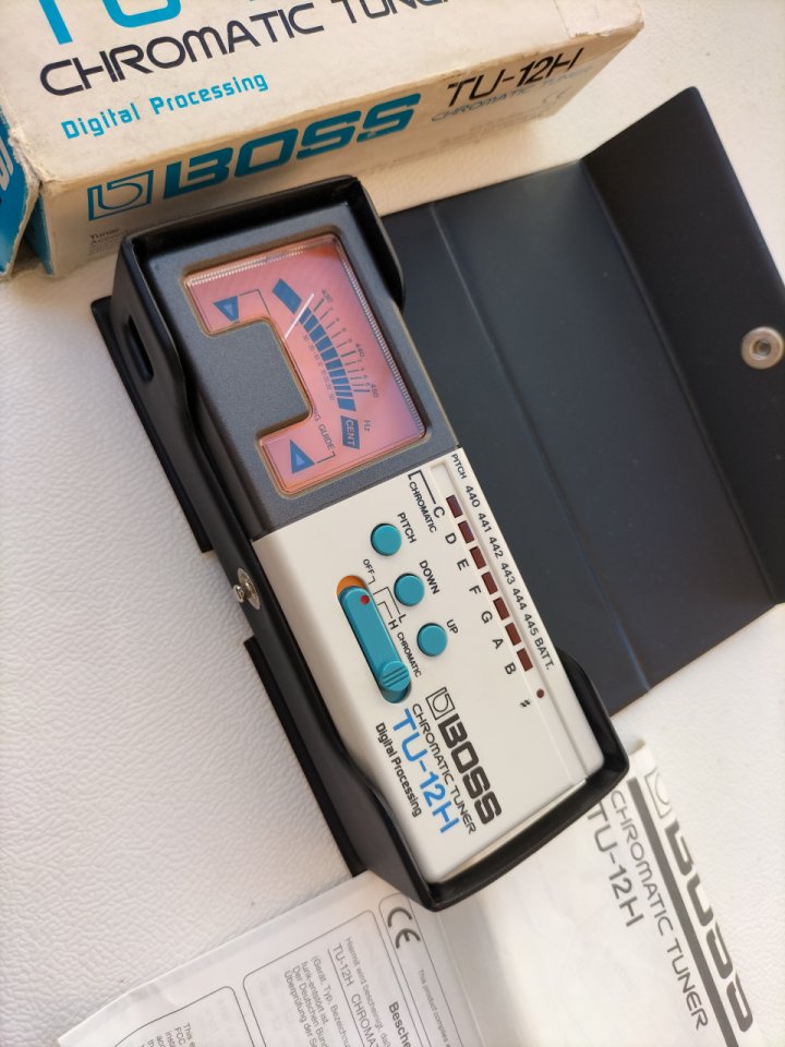 Pedal Boss TU-12H Afinador Cromático de segunda mano · Foto 7 de 10 · Valencia · 40 €