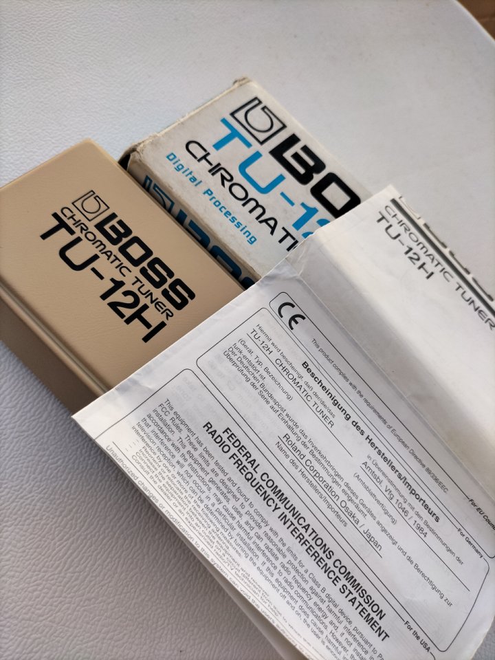 Pedal Boss TU-12H Afinador Cromático de segunda mano · Foto 8 de 10 · Valencia · 40 €