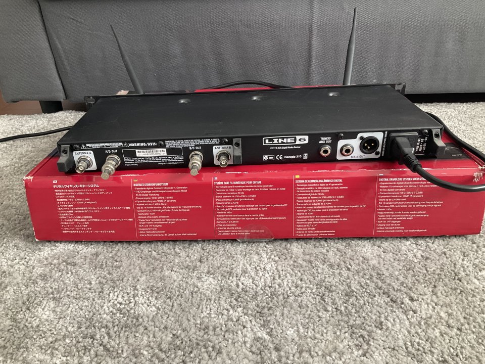 Line 6 Relay G90 Sistema inalámbrico de guitarra + antenas de largo alcance
